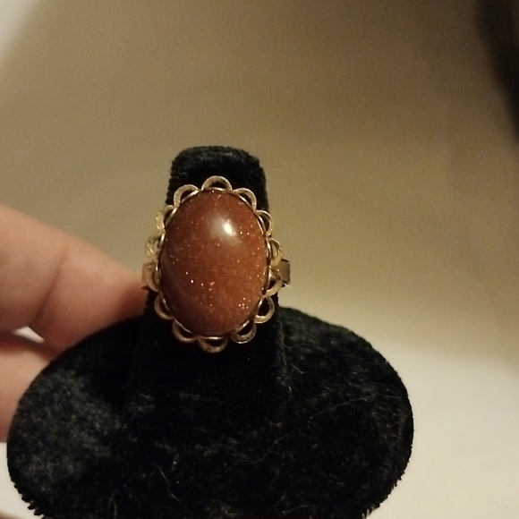 Vintage Czech Gold Stone set in a gold tone adjustable band w/ filagree - Picture 1 of 12